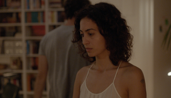 MAYSOON STILL02 Sabrina Amali Florian Stetter